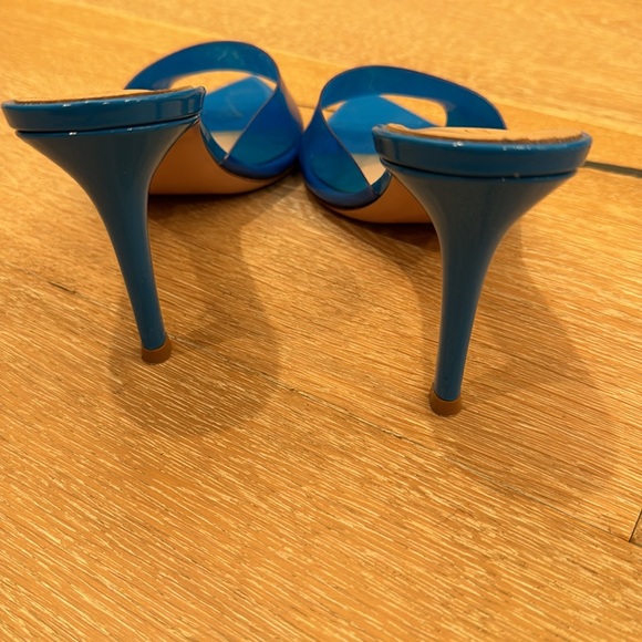 Gianvito Rossi Elle Mules - Picture 4 of 9